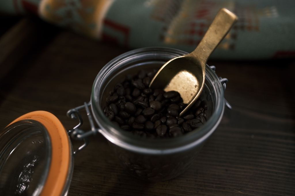 森の時計 真鍮製コーヒー豆スプーンコーヒー豆計量シーン